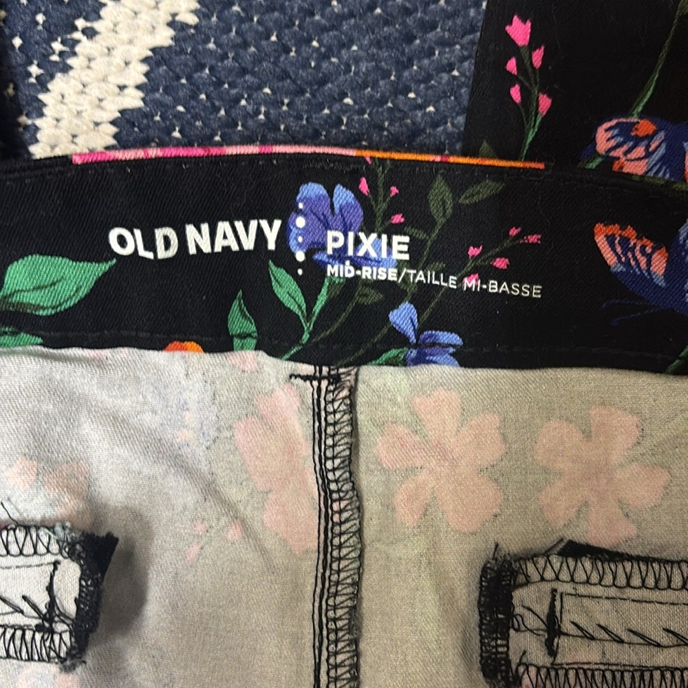 Old Navy pixie mid rise pants women’s regular size 14 floral print - Picture 4 of 5